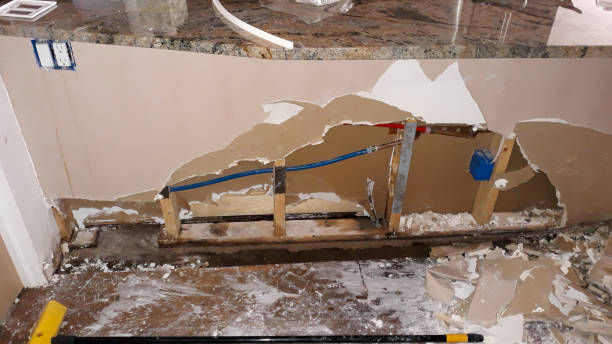 24/7 water damage repair in Parkwood, CA